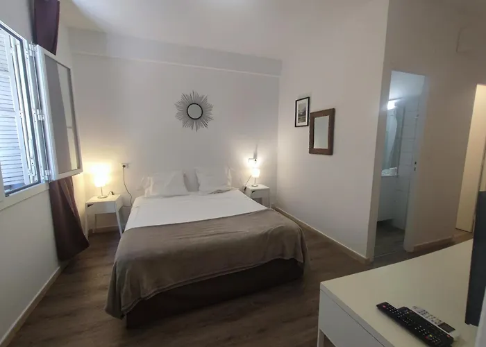 L'aiglon Bylitis 2* פורטו-וישיו