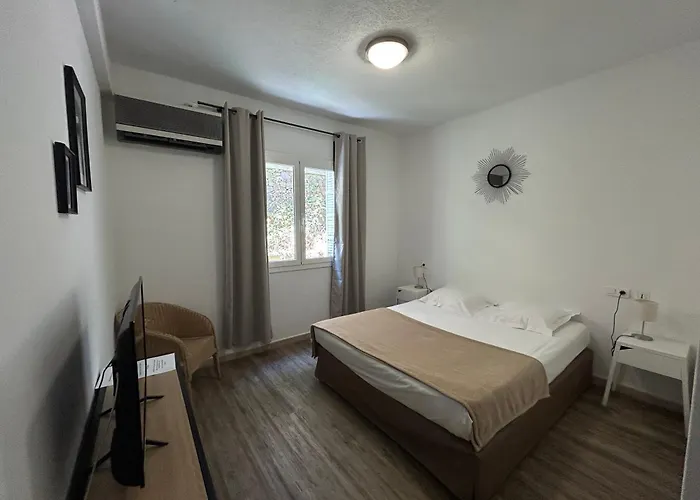 L'aiglon Bylitis 2* פורטו-וישיו