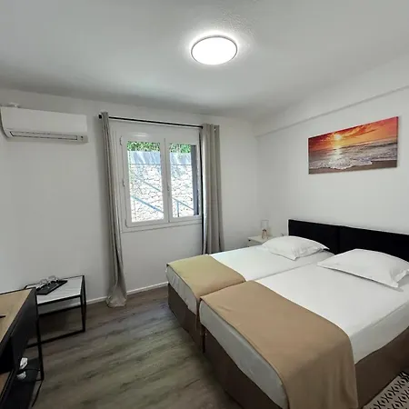 فندق L'aiglon Bylitis 2*