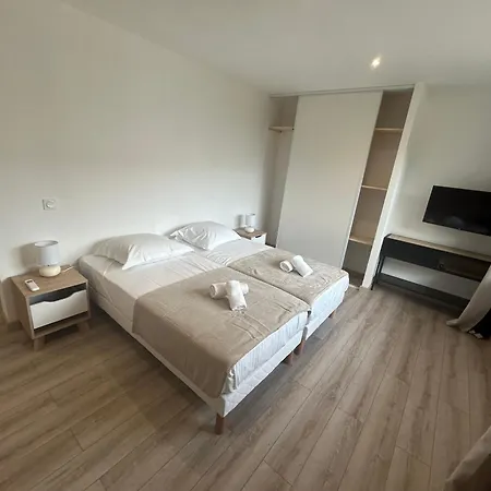L'aiglon Bylitis Hotel