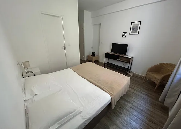 L'aiglon Bylitis Hotell 2*