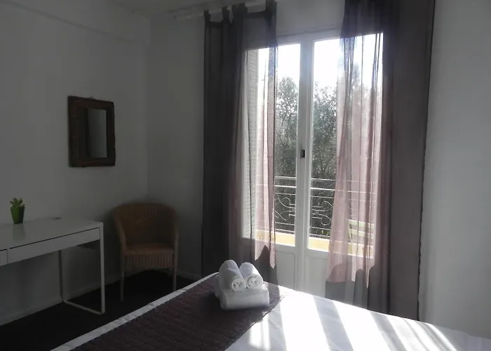 L'aiglon Bylitis Hotell